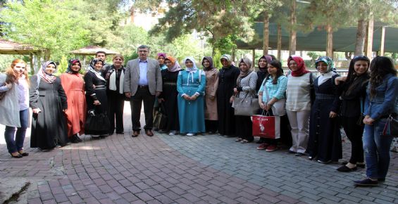 Güvenç Üniversite Öğrencileri ile buluştu