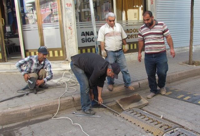Siverek caddelerindeki kapanlar kaldırıldı