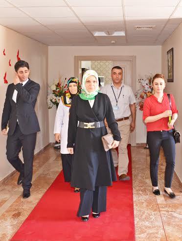 Yıldız ŞAHİN 'den M.Akif İnan Hastanesine ziyaret