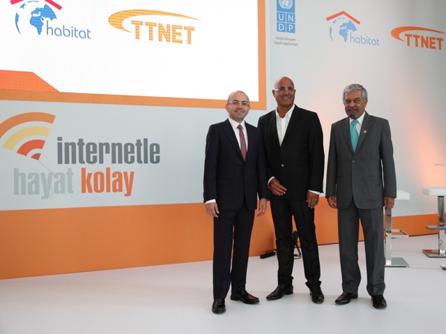30 bin kişiye internet eğitimi verecek